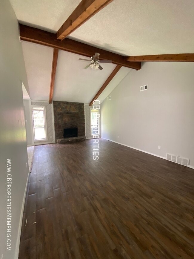 Building Photo - 3 Bedroom FOR RENT!