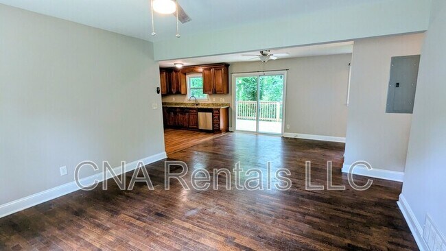 Foto del edificio - 631 Blackhawk Cir