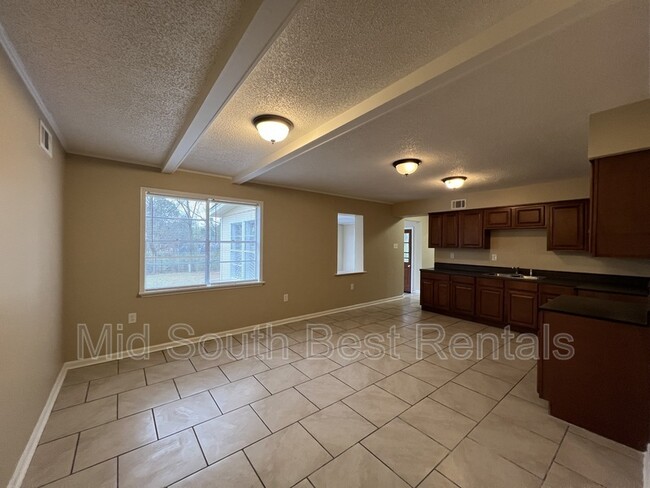 Building Photo - 4330 Merlcrest Cove