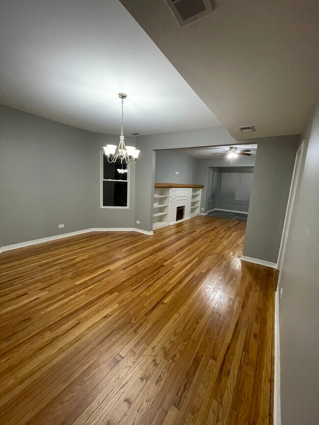 Se da la bienvenida a la Sección 8. - 1543 N Lorel Ave