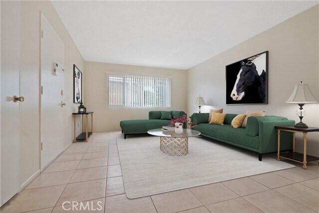 Foto del edificio - 22855 Vanowen St