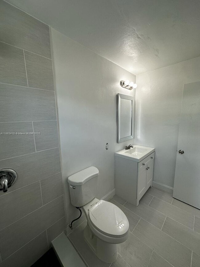Foto del edificio - 458 SW 9th St