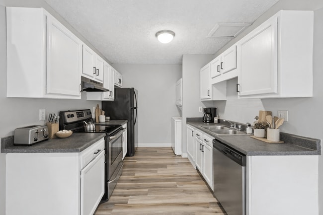 Building Photo - Timbercreek Apts