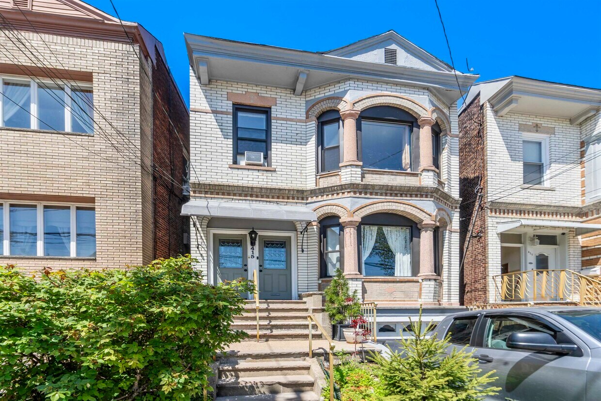 Foto principal - 415 Gregory Ave