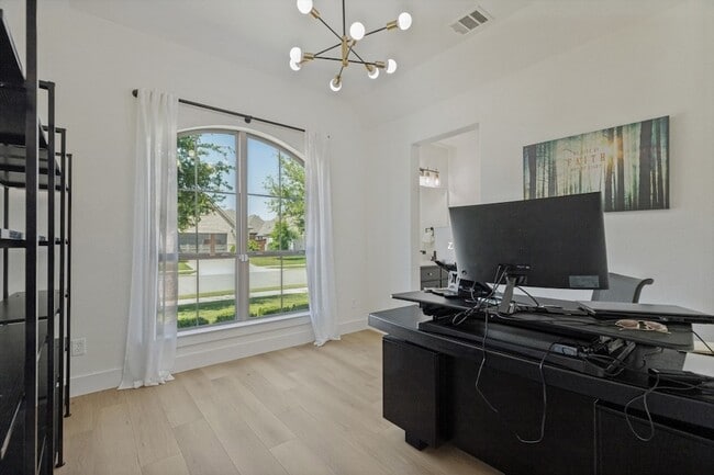 Building Photo - 1513 Snapdragon Ct