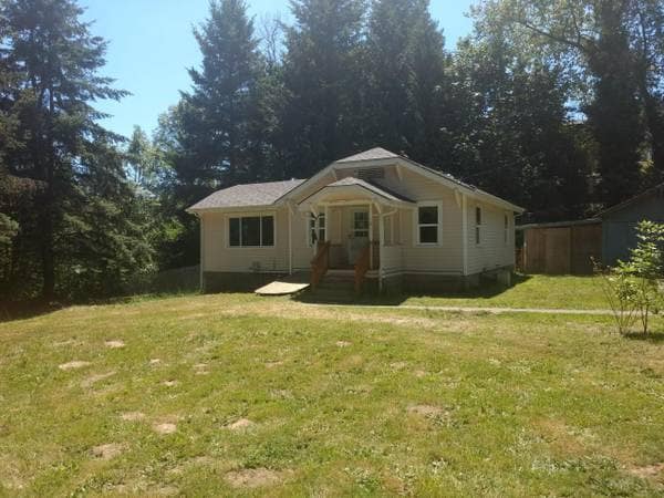 Front of house - 1642 NE 3rd Ave