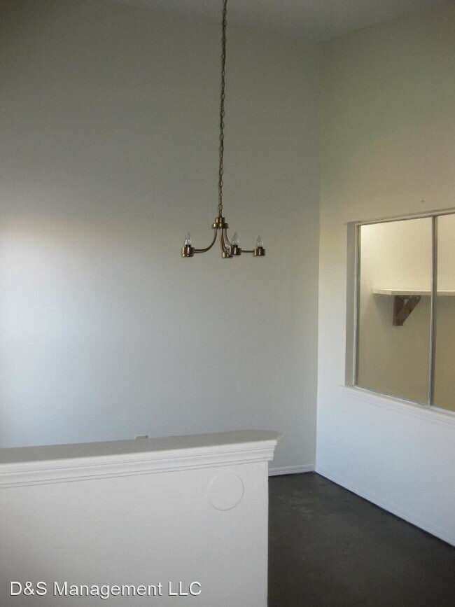 Foto del edificio - 3 br, 2 bath House - 7813 S. Douglas Ave.