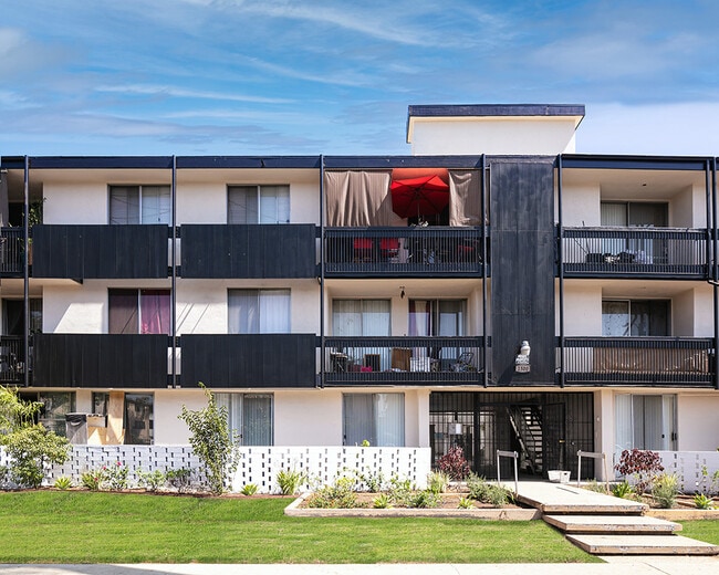 Building Photo - 1500 Gramercy Apartments