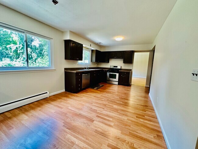 Building Photo - 63 Randolph Dr