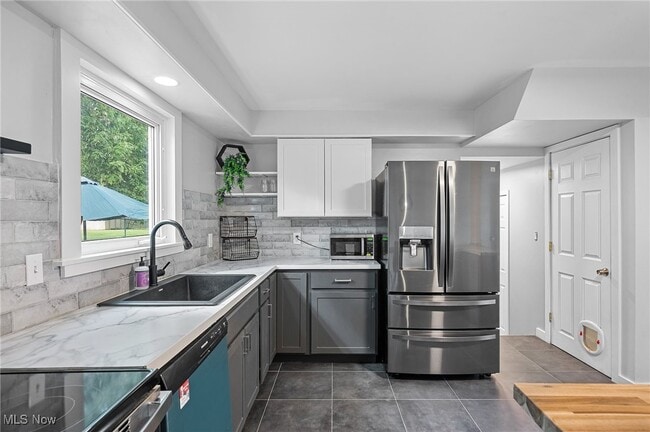 Building Photo - 5401 Woodbury Hills Dr