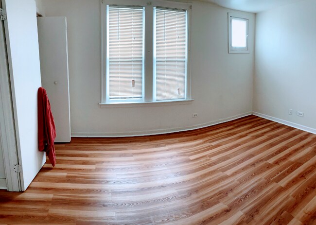 Building Photo - 3755 S Winchester Ave