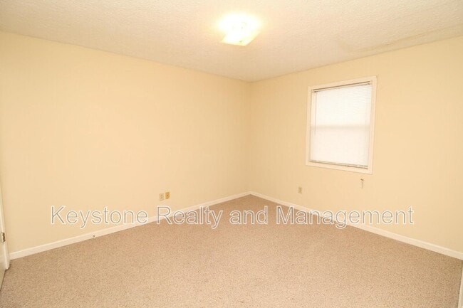 Building Photo - 106 Koffman Dr