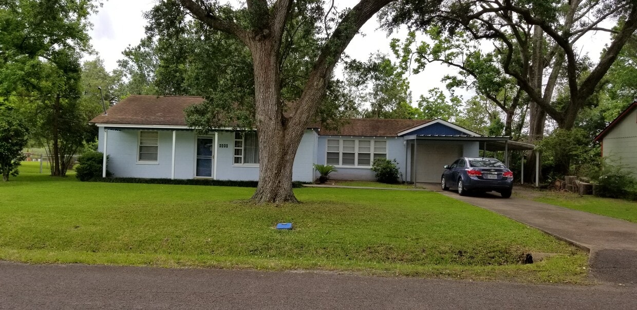 Primary Photo - 2629 Dowling Ave
