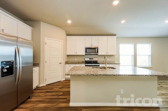 Building Photo - 5814 Nyla Wy