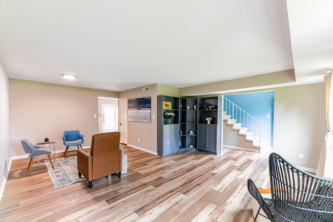 Building Photo - Knoxville 37919 - 3 bedroom, 2 bath home -...
