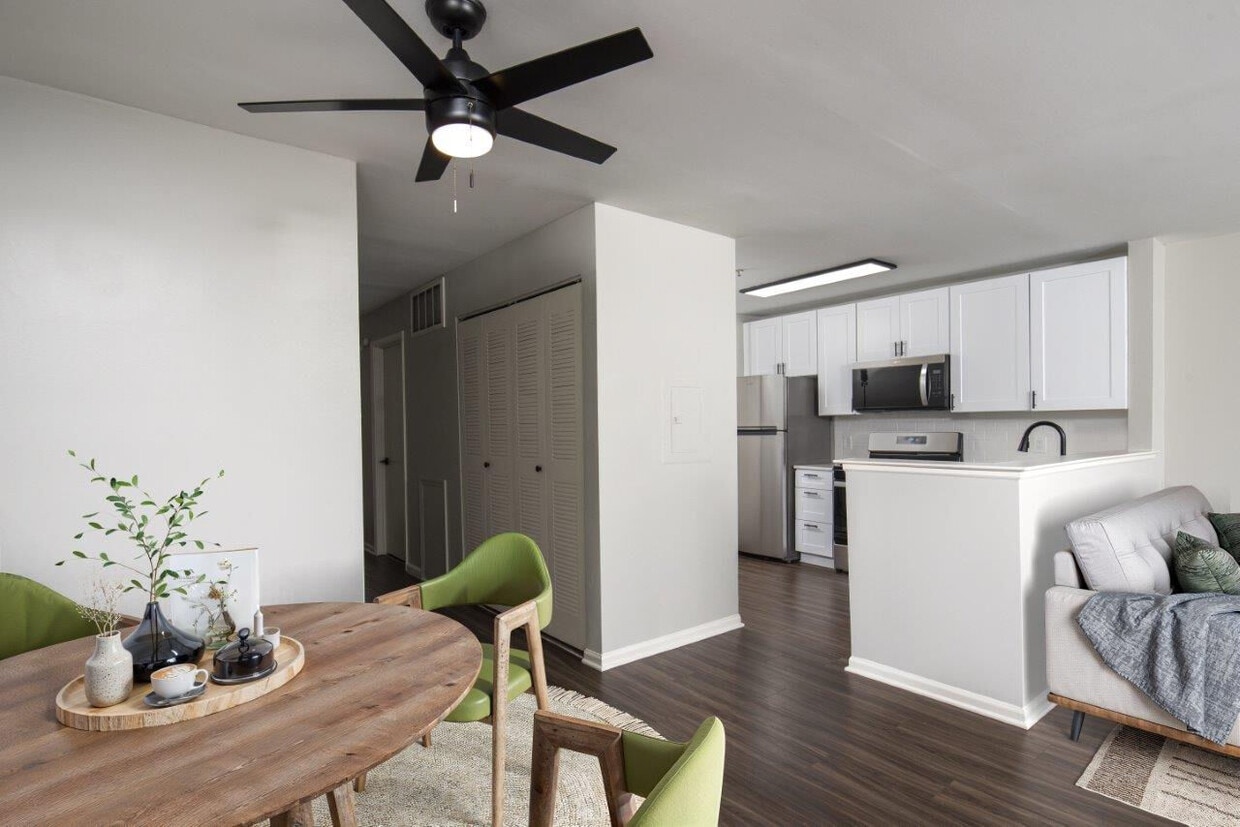 Iron Ridge and Stonegate Apartments - 4301 Stonegate Blvd Elkton, MD ...