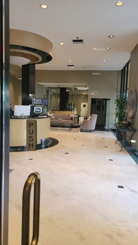 Foto principal - 10535 Wilshire Blvd