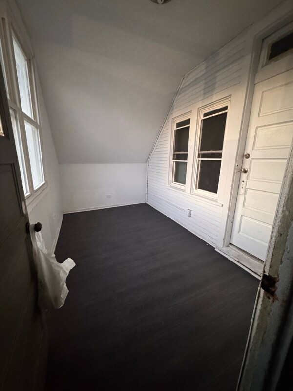 Foto del edificio - 2224 N Kenneth Ave