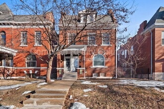 Building Photo - 2137 Russell Blvd