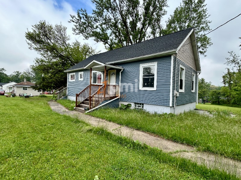 Foto principal - 13328 Edison St