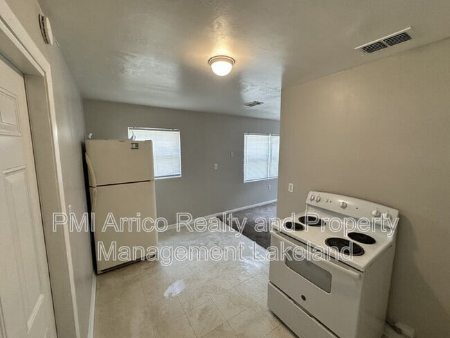 Building Photo - 5472 Old Rd 37