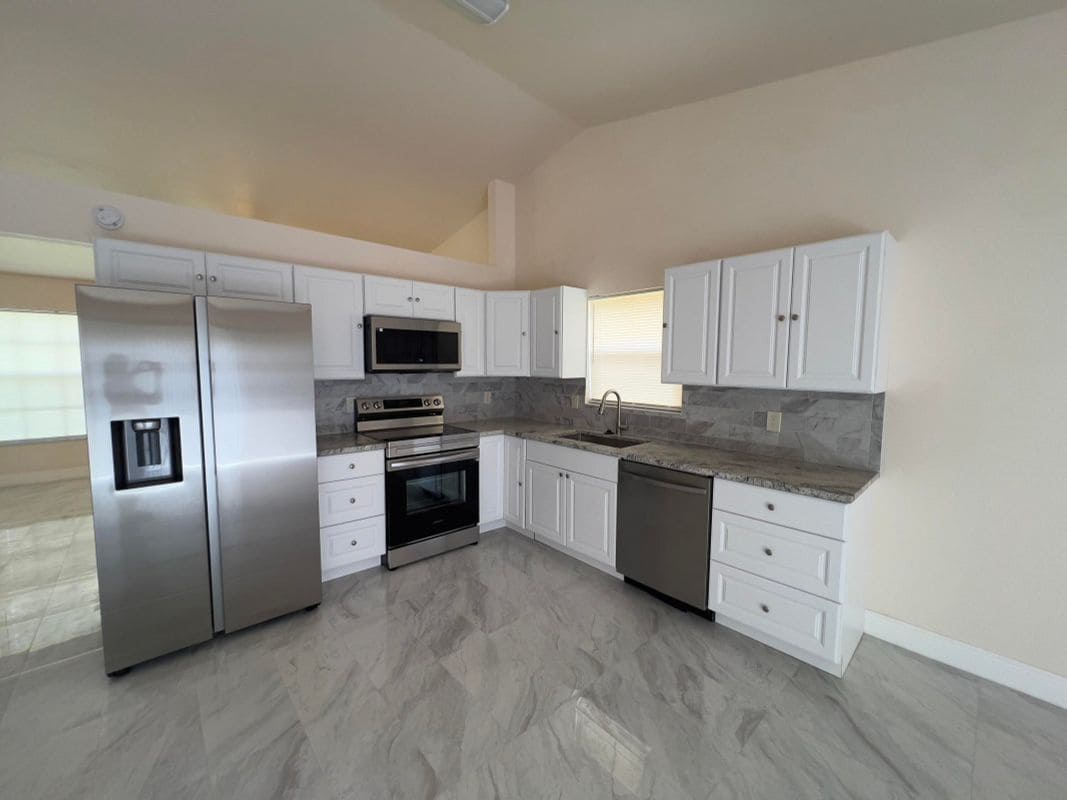 Foto principal - 7926 Burlwood Ln