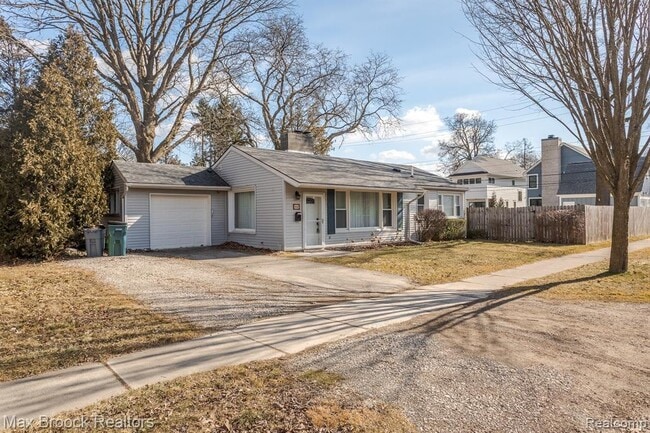 Foto del edificio - 1610 Yosemite Blvd