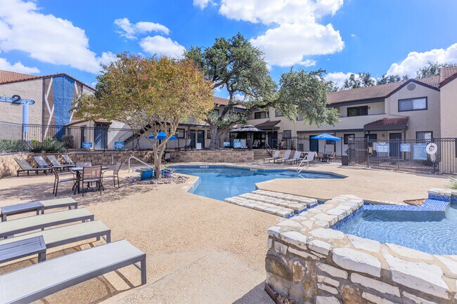 Foto del edificio - The Arts Apts At South Austin