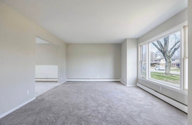 Foto del edificio - The Space You’ve Been Waiting For — 4 Beds, 2.5 Baths in Saginaw Township