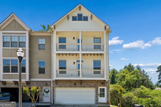Foto del edificio - 2424 Misty Hollow Pl