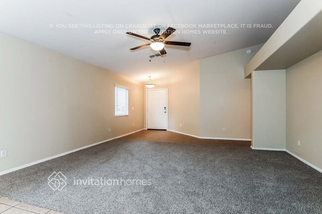 Foto del edificio - 1545 W Burgess Ln