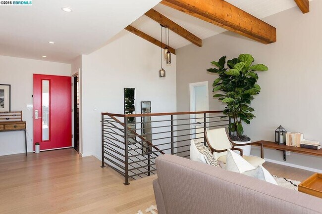 Foto del edificio - 6285 Skyline Blvd