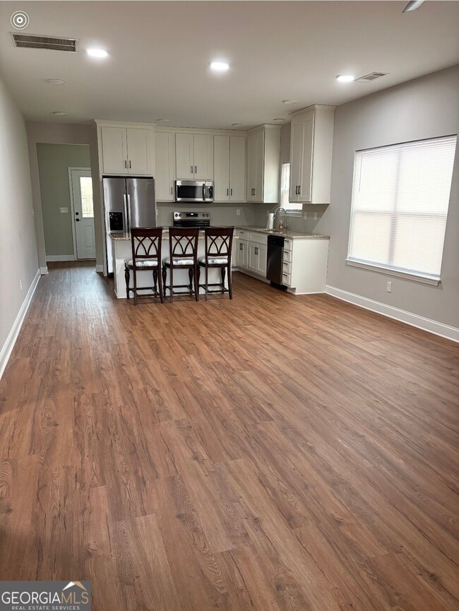 Building Photo - 121 Johnson St