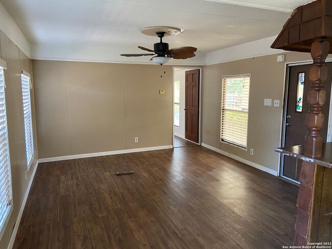 Building Photo - Well-Maintained 3-Bedroom Home