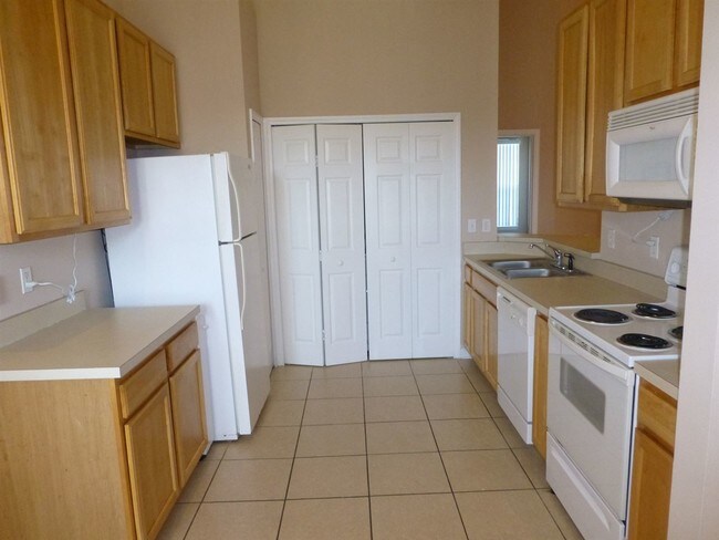 Foto del edificio - 1707 Prestwick Pl
