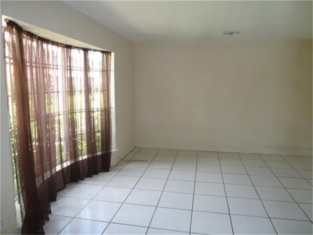 Foto del edificio - 6553 S Briar Bayou Dr