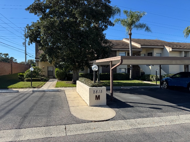 Foto del edificio - 2815 Countrybrook Dr