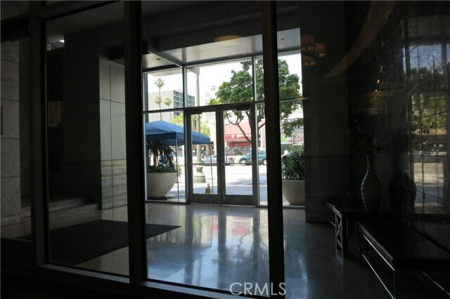 Building Photo - 3810 Wilshire Blvd