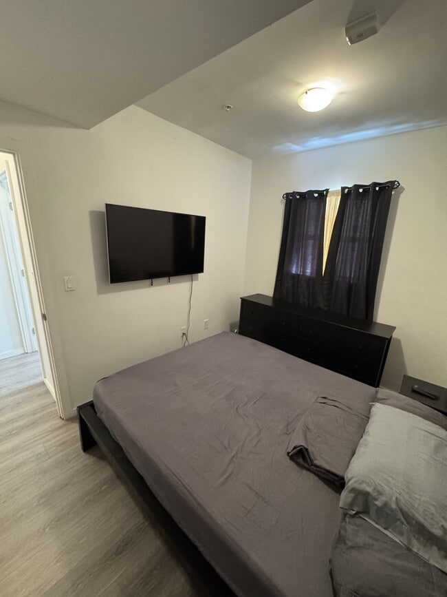 Photo - 810 7th St Apartment