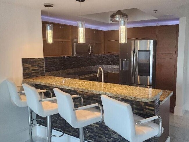 Foto del edificio - 2  Bedroom 2 baths Unfurnished Luxury Condo in Sunrise, Florida - Great Rental Price!