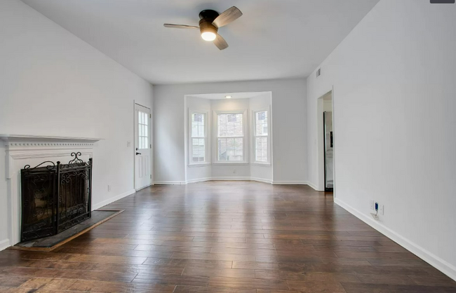 Building Photo - 606 Castlegate Dr