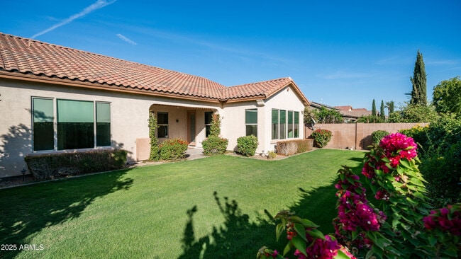 Foto del edificio - 561 W Yellowstone Way