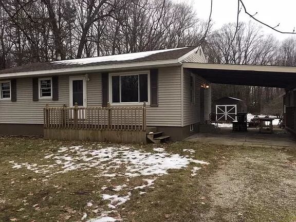Primary Photo - 1555 Ann St