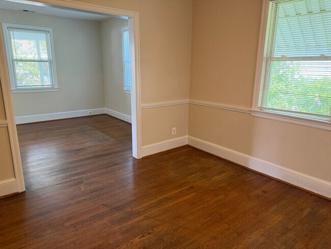 Foto del edificio - Spacious home close to METRO, Uof MD, etc.