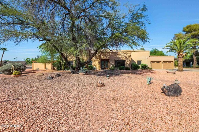 Building Photo - 6002 E Corrine Dr