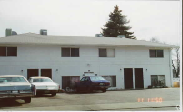 Primary Photo - 28 Longs Peak Ave