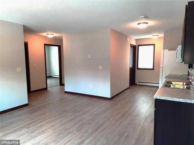 Foto del edificio - 355 2nd St SE