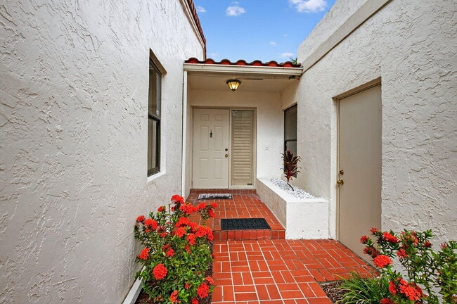 Building Photo - 19984 Rima Cir