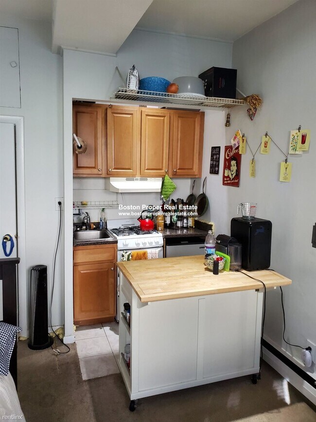 Building Photo - Studio, 1 bath  - 177 Saint Botolph St 3