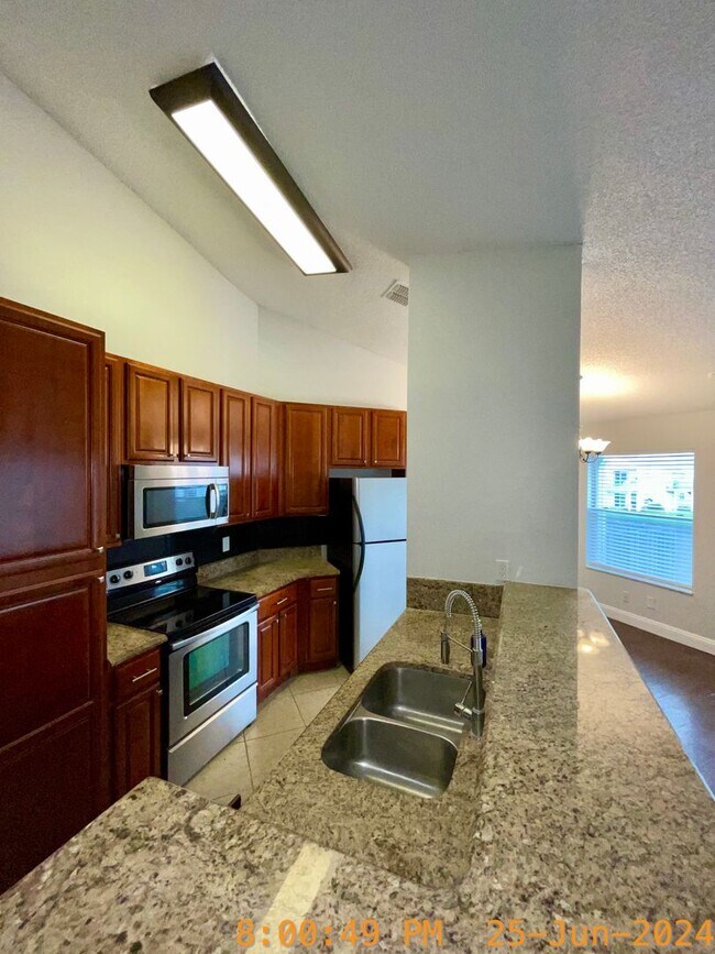 Foto del edificio - Dockside 2 bed/ 2 bath with Scenic Balcony